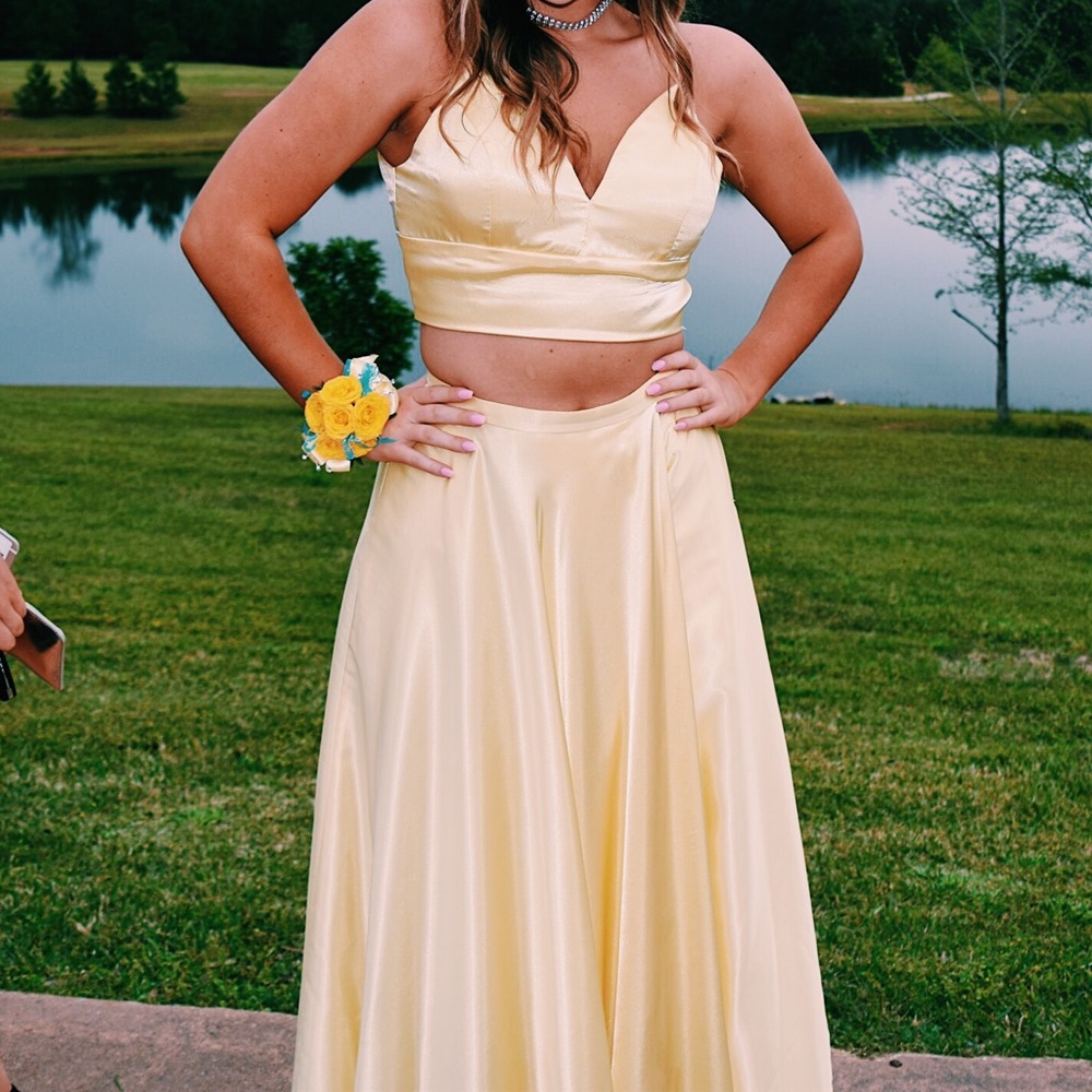 Yellow Sherri Hill Prom Dress